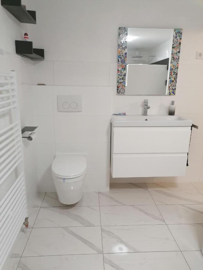 Schoene Einliegerwohnung In Hechingen Exteriör bild